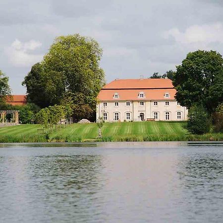 Landhotel Gut Suckow Flieth Exteriör bild